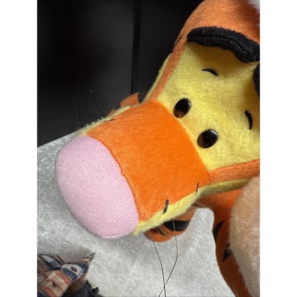 Tigger Santa Hat Door Greeters Disney Plush Christmas Winnie The Pooh 27" - Picture 13 of 16
